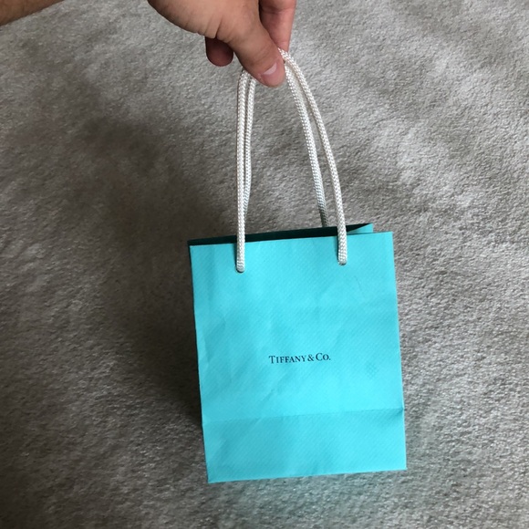 Tiffany & Co shopper - Picture 3 of 10